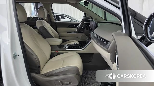 Kia Carnival 4th generation 2023 Белый из Кореи, фото 2