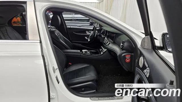 Mercedes-Benz E-Class W213 2018 Белый из Кореи, фото 2