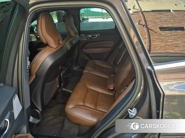 Volvo XC60 second Generation 2023 Серый из Кореи, фото 2