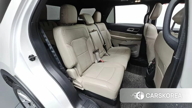 Ford Explorer 2018 Белый из Кореи, фото 2