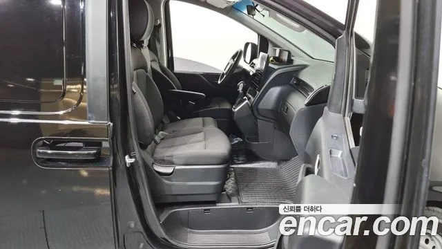 Hyundai Staria 2021 Черный из Кореи, фото 2