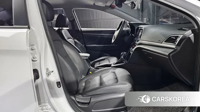 Hyundai Avante AD 2018 Белый из Кореи, фото 2