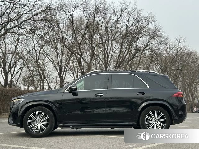 Mercedes-Benz GLE (import) 2024 Черный из Китая, фото 2