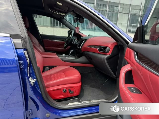 Maserati Levante 2021 Синий из Китая, фото 2