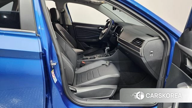 Volkswagen 7th Generation of Jetta 2022 Синий из Кореи, фото 2