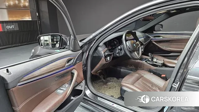 BMW 5 Series (G30) 2019 Серый из Кореи, фото 2