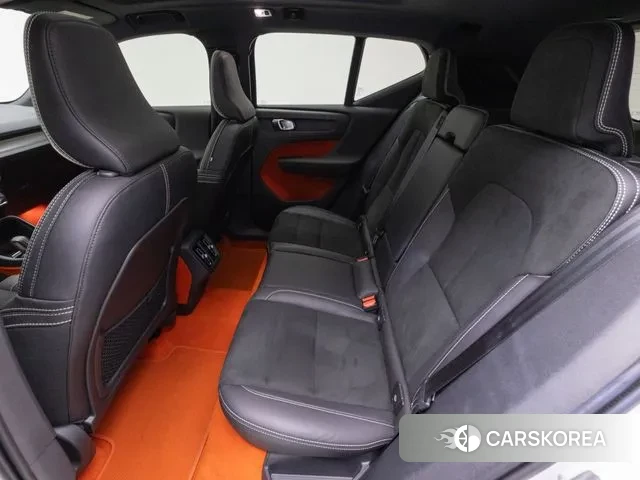 Volvo XC40 2020 Белый из Кореи, фото 2