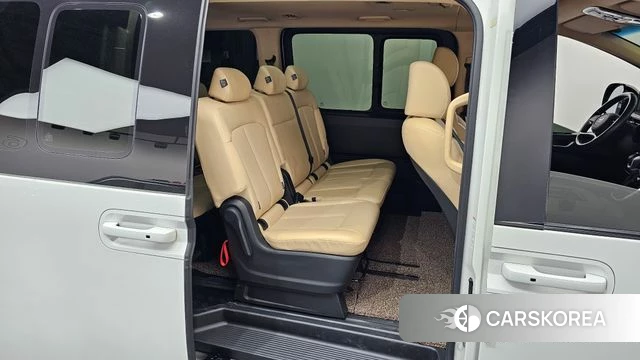 Hyundai Staria 2021 Белый из Кореи, фото 2