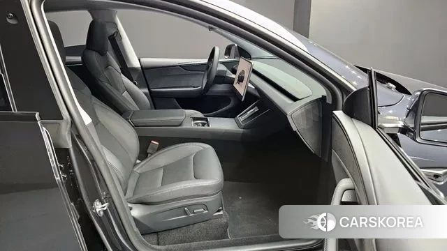 Tesla Model Y 2025 Серый из Кореи, фото 2