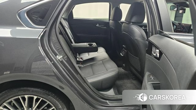 Kia The New K3 2nd generation 2022 Серый из Кореи, фото 2