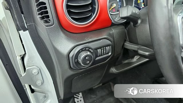 Jeep Wrangler (JL) 2023 Белый из Кореи, фото 2