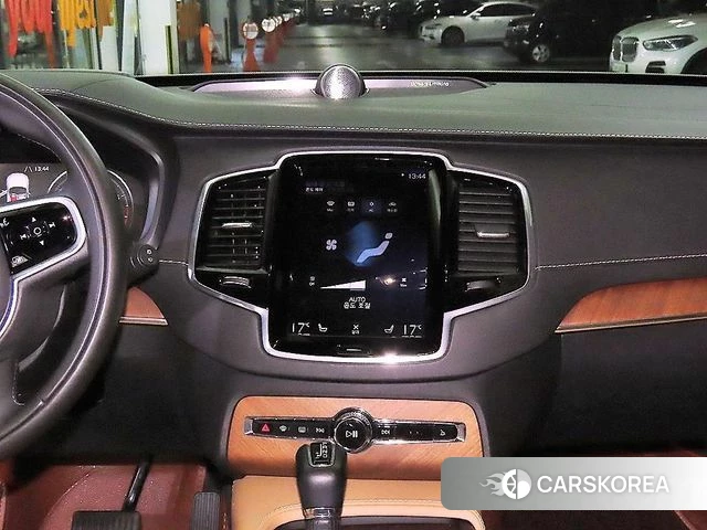 Volvo XC90 second Generation 2018 Белый из Кореи, фото 2