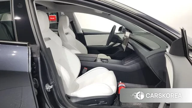 Tesla Model 3 2024 Серый из Кореи, фото 2