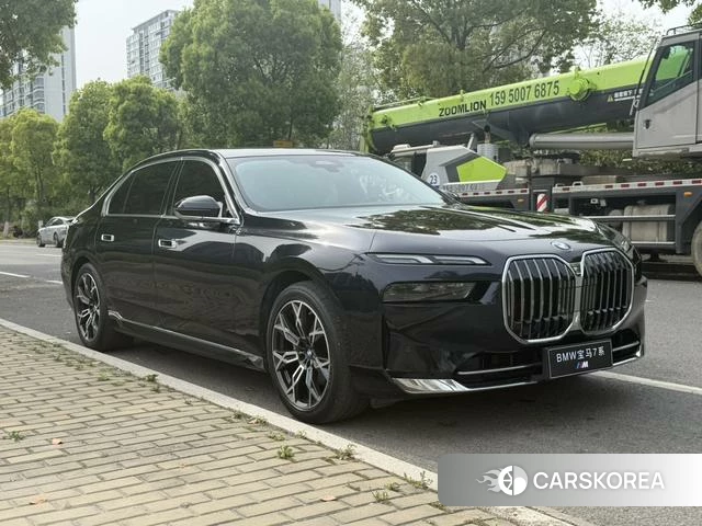 BMW 7 series 2024 Черный из Китая, фото 2