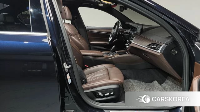 BMW 5 Series (G30) 2018 Синий из Кореи, фото 2
