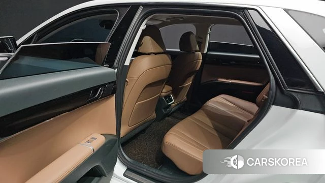 Hyundai Grandeur Hybrid (GN7) 2023 Белый из Кореи, фото 2