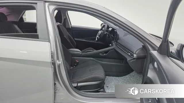 Hyundai Avante (CN7) 2020 Серебристо-серый из Кореи, фото 2