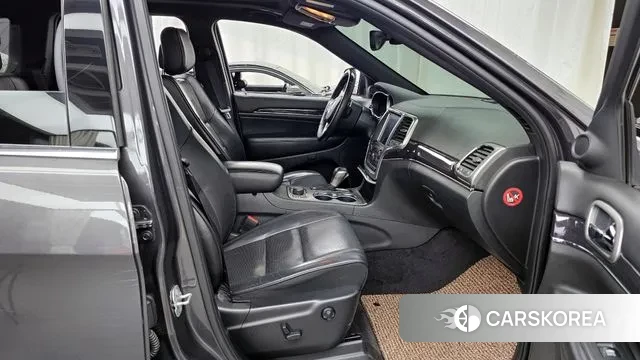 Jeep Grand Cherokee 2018 Серый из Кореи, фото 2