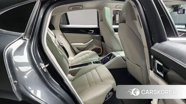 Porsche Panamera (971) 2018 Серый из Кореи, фото 2