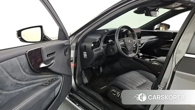Lexus LS500 5th generation 2024 Серый из Кореи, фото 2