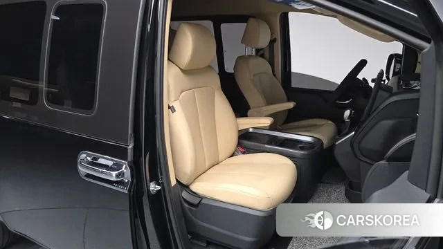 Hyundai Staria 2025 Черный из Кореи, фото 2