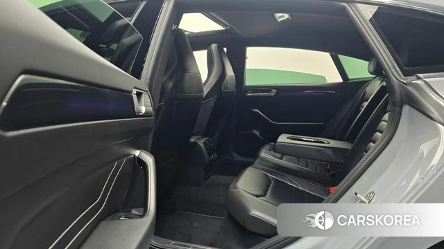 Volkswagen Arteon 2022 Серебристо-серый из Кореи, фото 2
