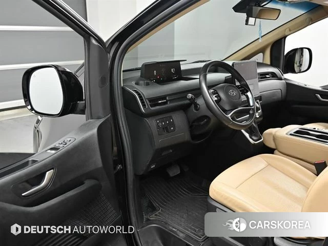 Hyundai Staria 2022 Черный из Кореи, фото 2