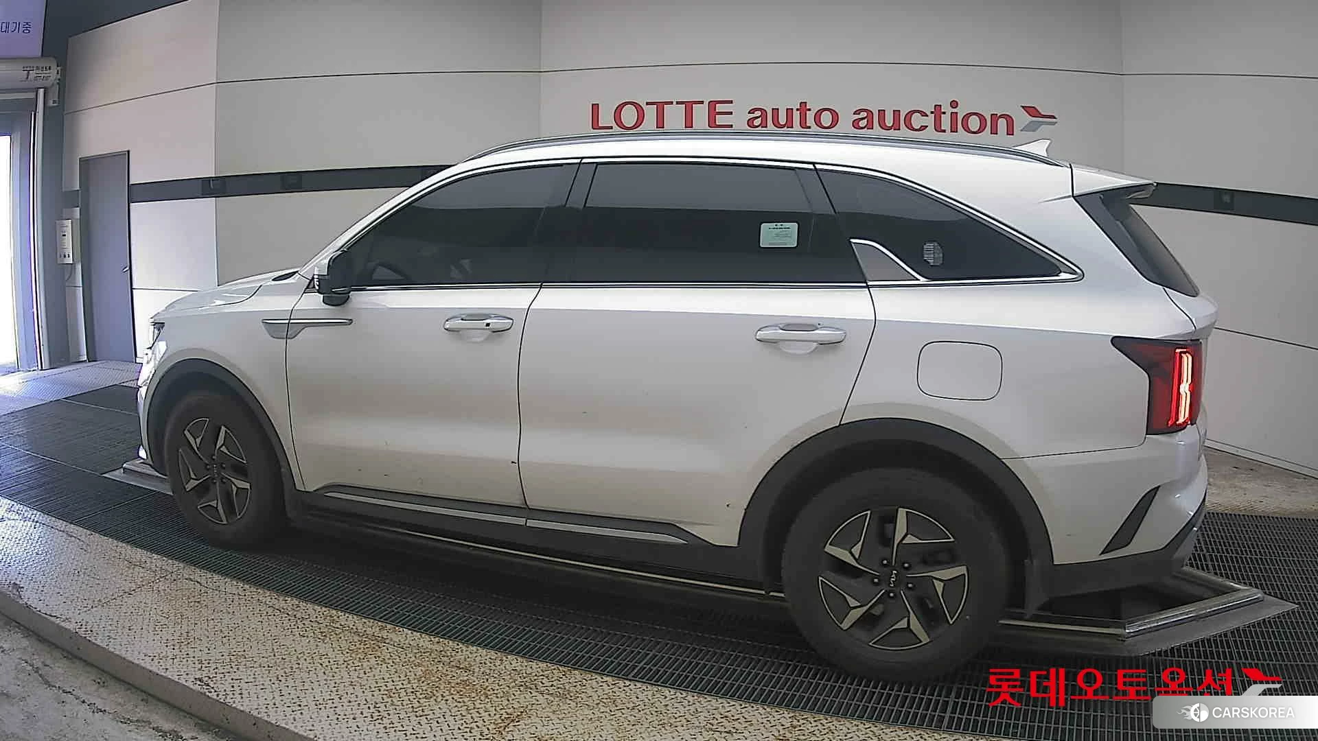 Kia Sorento Hybrid 2023 Белый из Кореи, фото 2