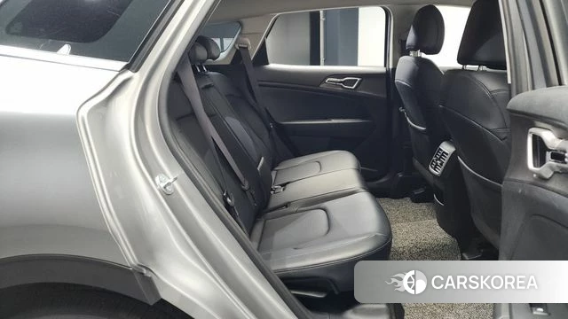 Kia Sportage 5th Generation 2024 Серебристо-серый из Кореи, фото 2