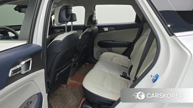 Kia Sportage 5th Generation 2023 Белый из Кореи, фото 2