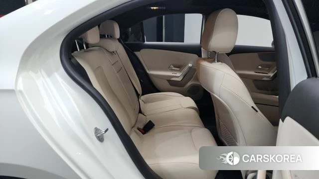 Mercedes-Benz A-Class W177 2022 Белый из Кореи, фото 2