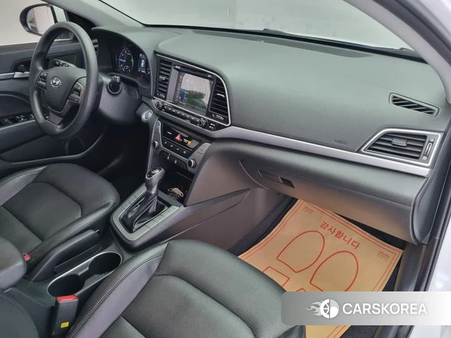 Hyundai Avante AD 2018 Белый из Кореи, фото 2