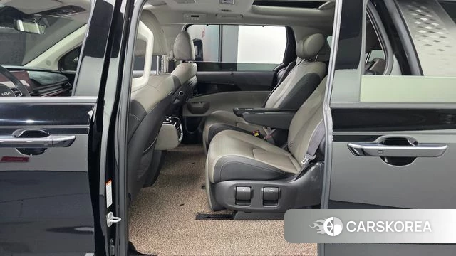 Kia The New Carnival 4th Generation 2024 Черный из Кореи, фото 2