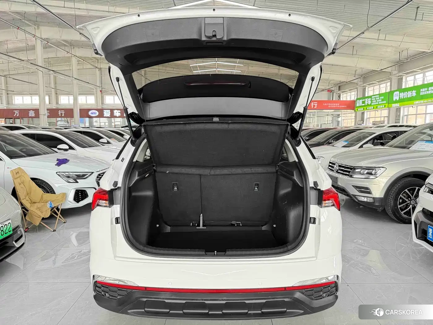 Skoda Komick 2023 Белый из Китая, фото 2