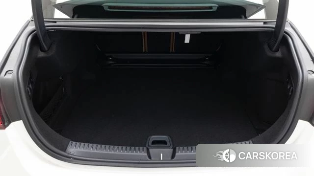 Mercedes-Benz E-Class W214 2025 Белый из Кореи, фото 2
