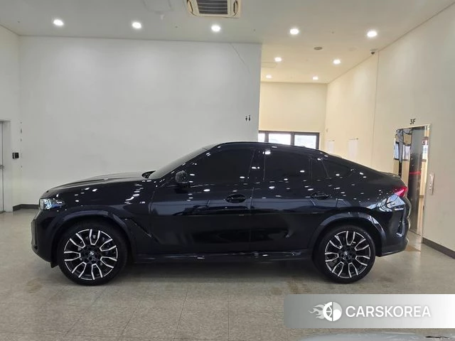 BMW X6 (G06) 2024 Черный из Кореи, фото 2