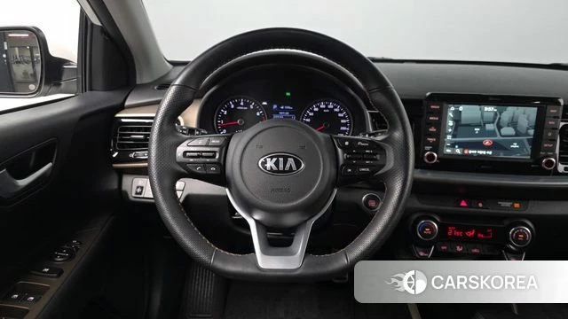 Kia Stonic 2018 Белый из Кореи, фото 2