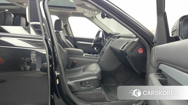 Land Rover Discovery 5 2020 Черный из Кореи, фото 2