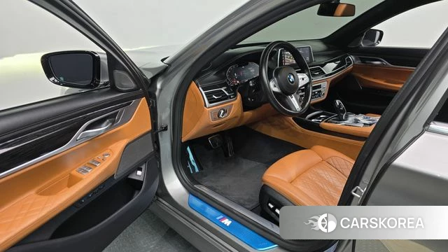 BMW 7 Series (G11) 2020 Серебристо-серый из Кореи, фото 2