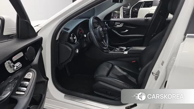 Mercedes-Benz C-Class W205 2019 Белый из Кореи, фото 2