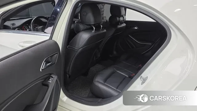 Mercedes-Benz A-Class W176 2018 Белый из Кореи, фото 2