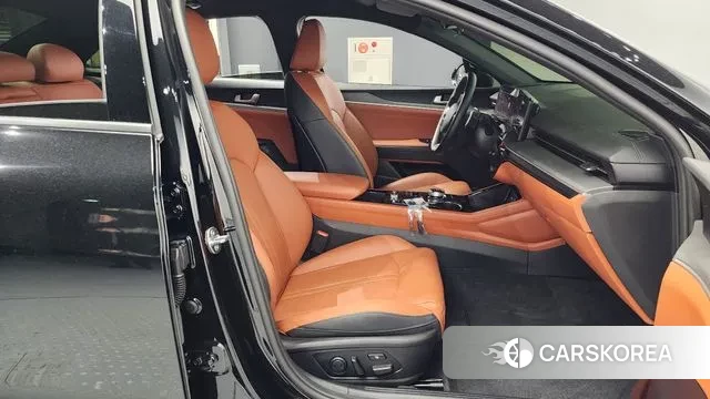 Kia The New K5 3rd generation 2023 Черный из Кореи, фото 2