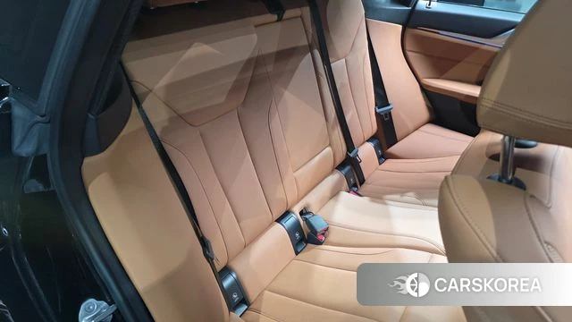 BMW i4 2025 Черный из Кореи, фото 2