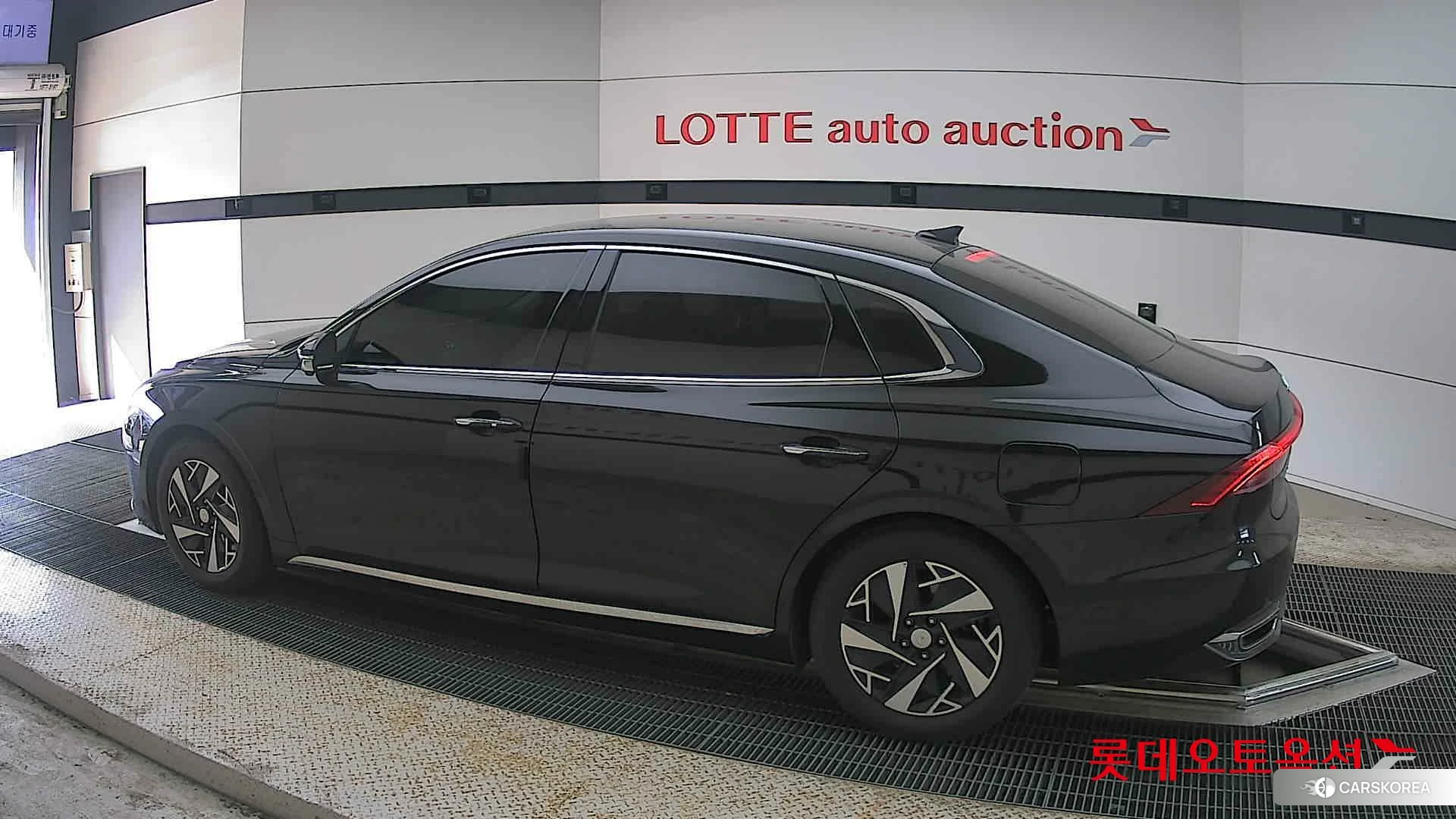 Hyundai Grandeur Hybrid 2022 Midnight Black Pearl из Кореи, фото 2