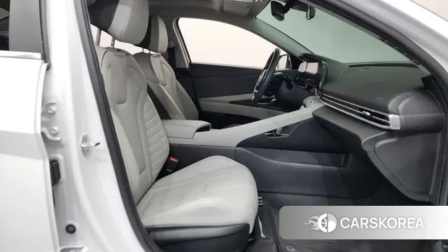 Hyundai Avante Hybrid (CN7) 2021 Белый из Кореи, фото 2