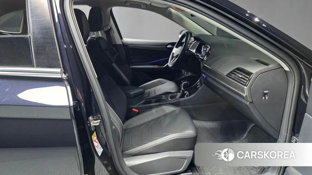 Volkswagen 7th Generation of Jetta 2022 Черный из Кореи, фото 2