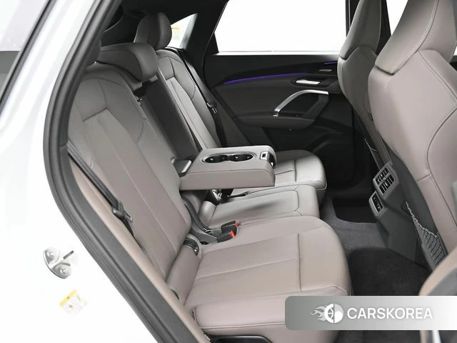 Audi Q5 (80A) 2025 Белый из Кореи, фото 2