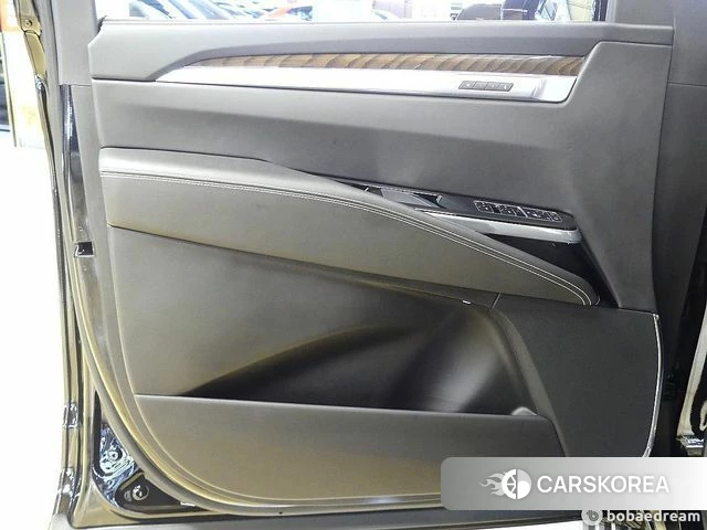 Cadillac Escalade 5th Generation 2025 Черный из Кореи, фото 2