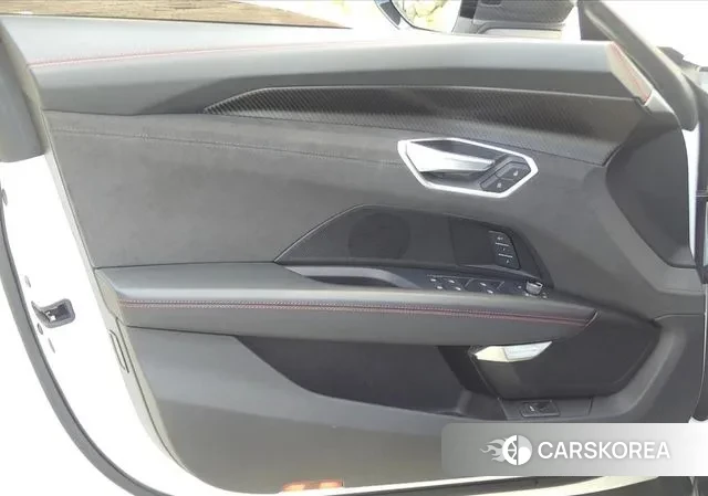 Audi RS e-Tron GT 2022 Белый из Кореи, фото 2