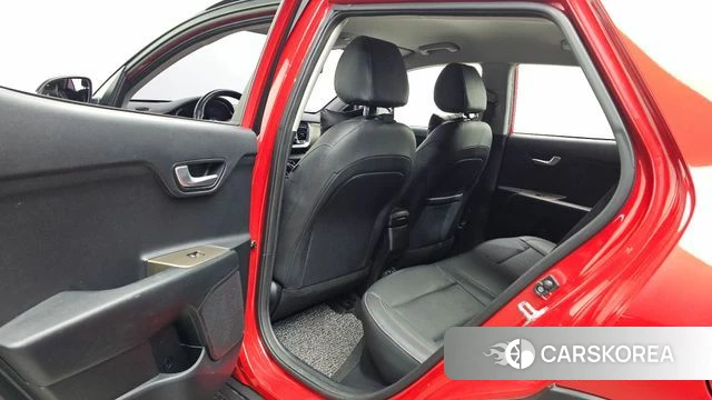 Kia Stonic 2018 Красный из Кореи, фото 2